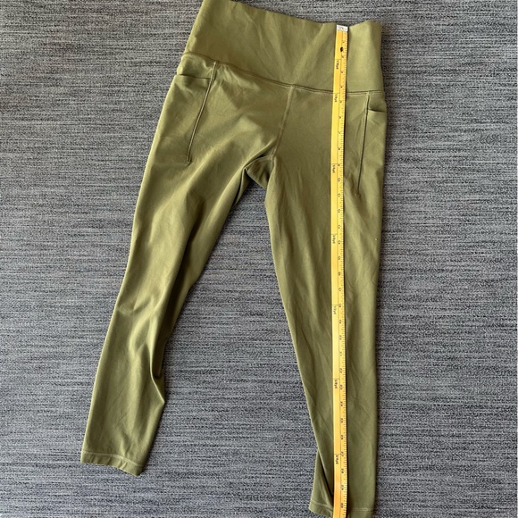 Athleta Women's Leggings Salutation Stash Pocket 7/8 Tight Army Green Size Small - Picture 4 of 8